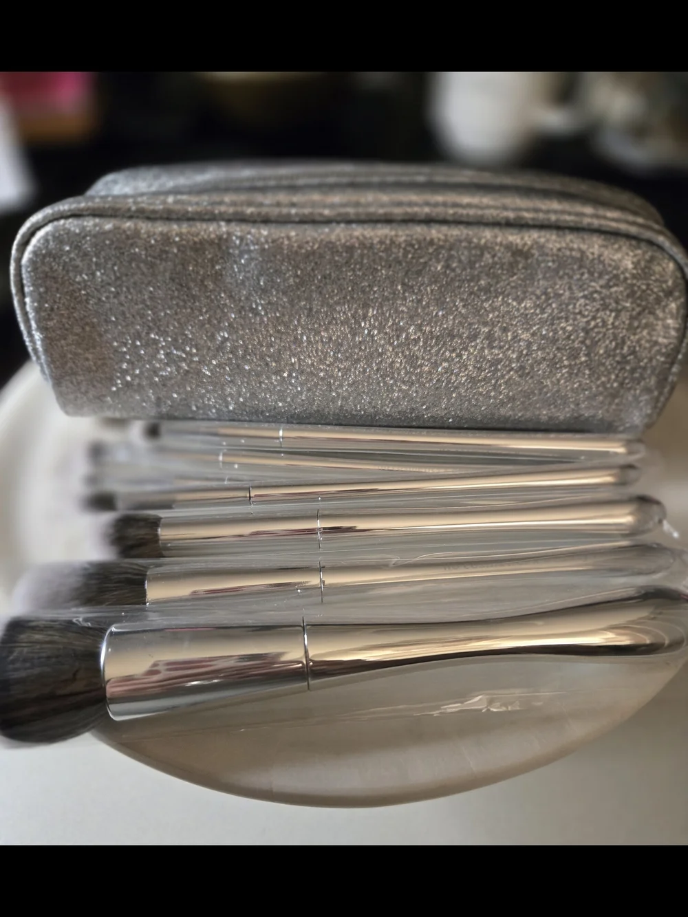Ilo Cosmetics x Beauty Finds 8-Piece Silver Glitter Makeup Brush Set w/ Case